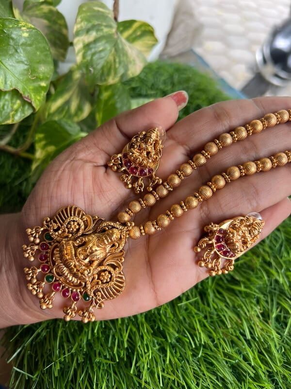 lakshmi pentant ball chain lakshmi pentant ball chain
