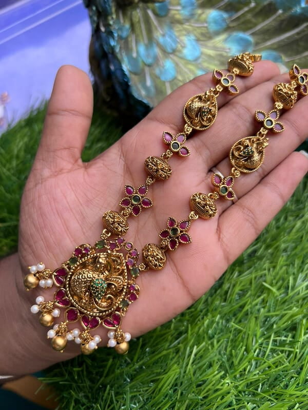 Antic Gold Peacock designed neckpiece with Earing Antic Gold Peacock designed neckpiece with Earing
