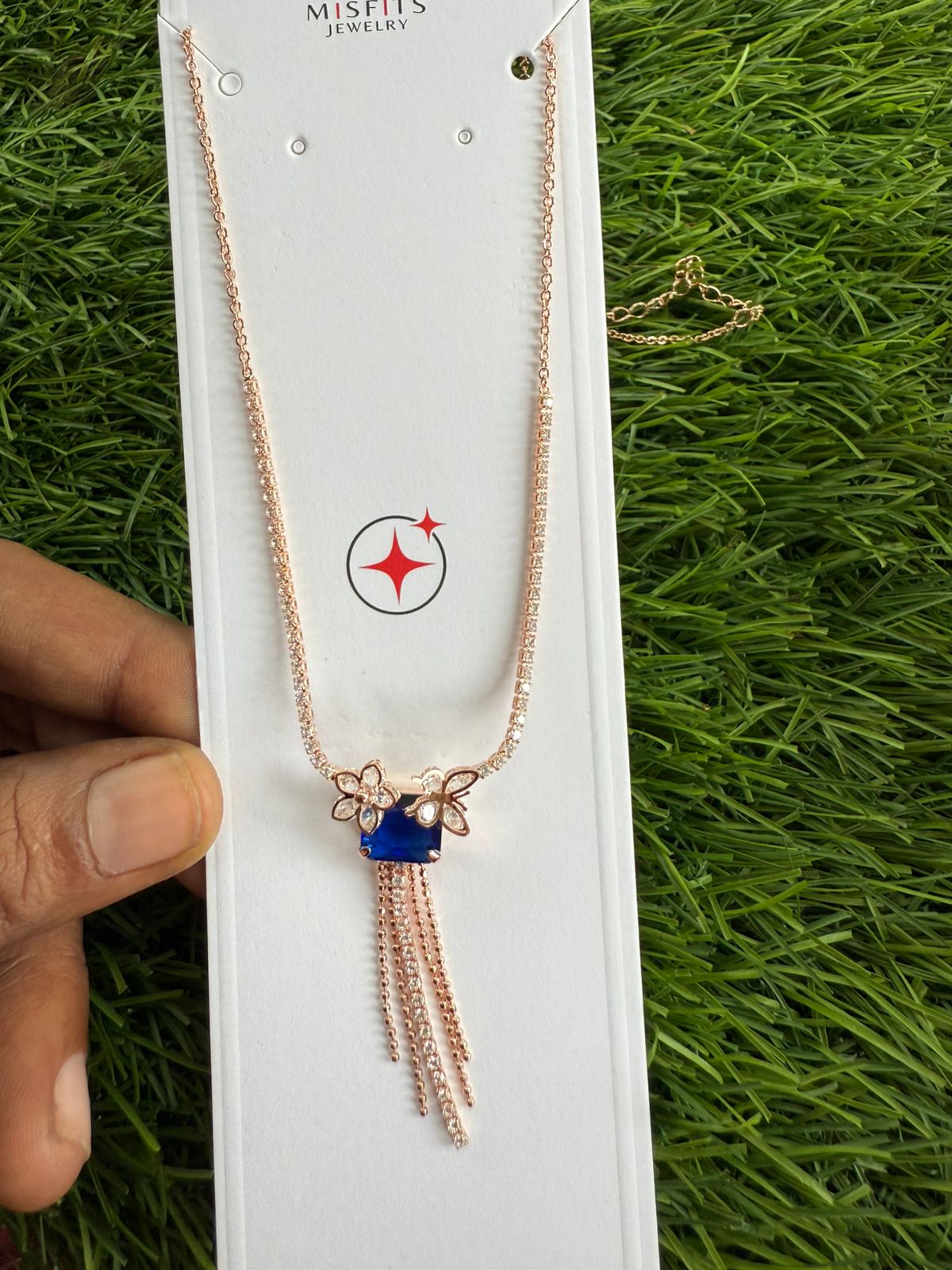 White Pearl Butterfly Chain White Pearl Butterfly Chain