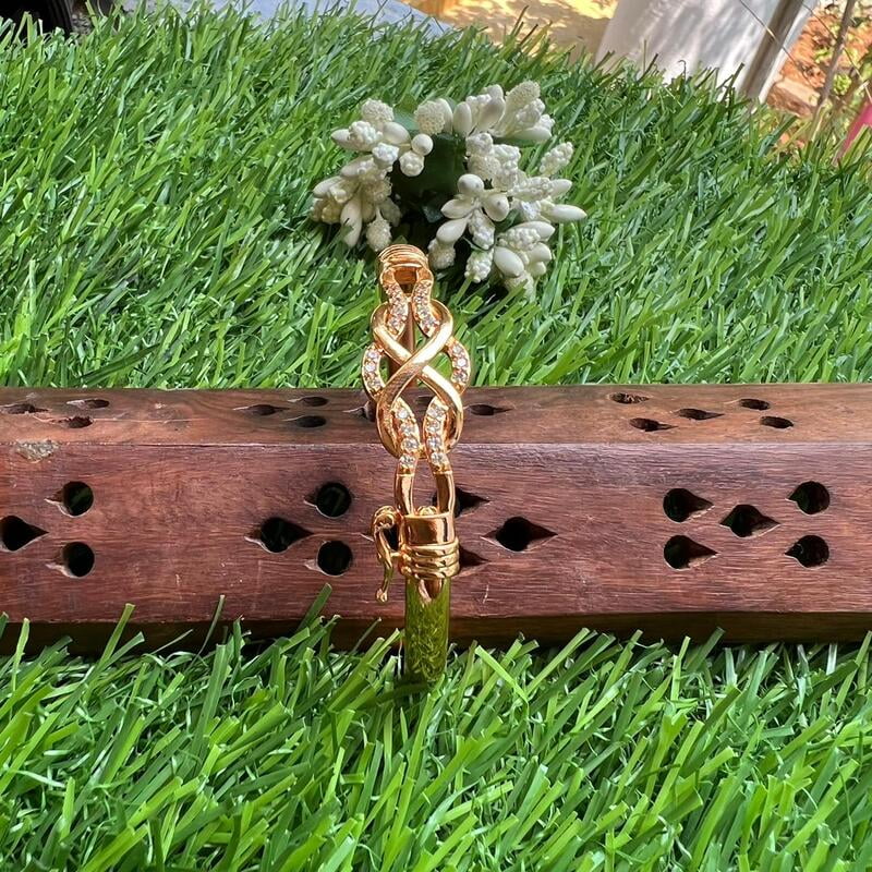 Trendy Cross Rose Gold Bangle Trendy Cross Rose Gold Bangle