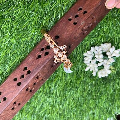 Layer with Leaf Design Rose Gold Bangle