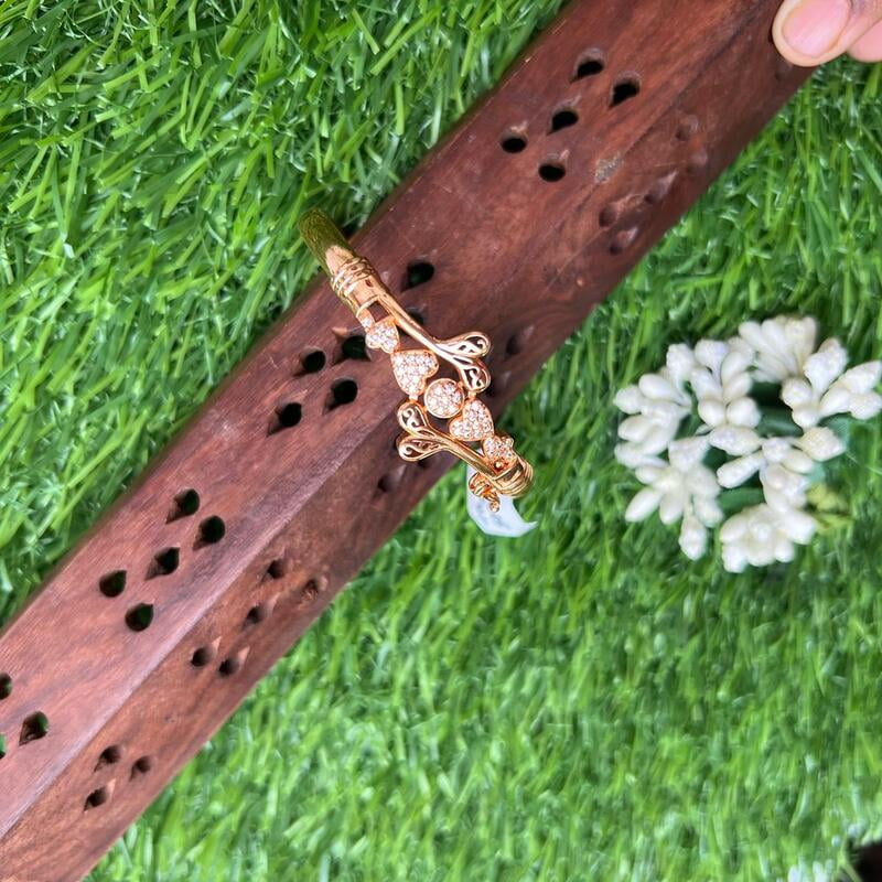 Layer with Leaf Design Rose Gold Bangle Layer with Leaf Design Rose Gold Bangle