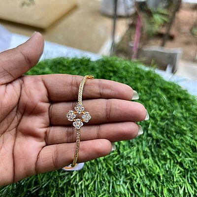 Trending Flower Multistone Bracelet