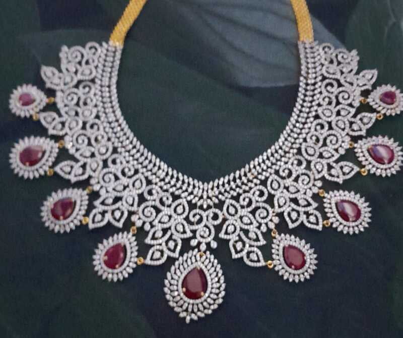 Diamond replica neckpiece with leaf design