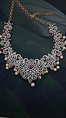 AD peacock desing neckpiese