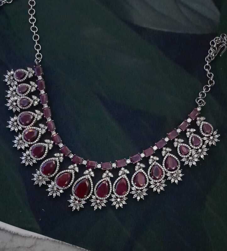 complet ruby stone unique neckpiese