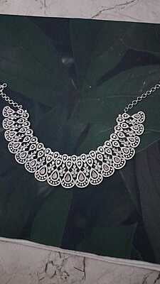 rain drop design neck piece