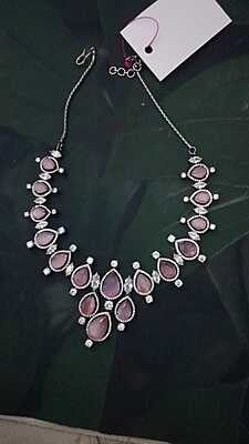 Rain drop design neck piece with pink stone