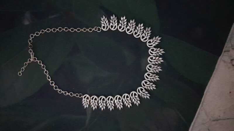 simple leaf neck piece simple leaf neck piece