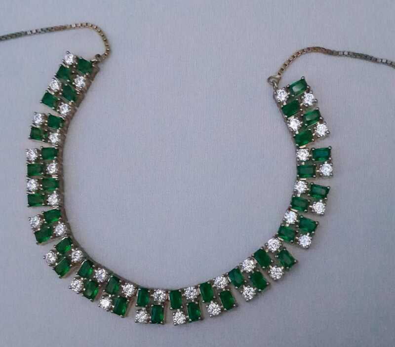 Square shape green stone neck piece