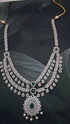 Ad haram with green stone