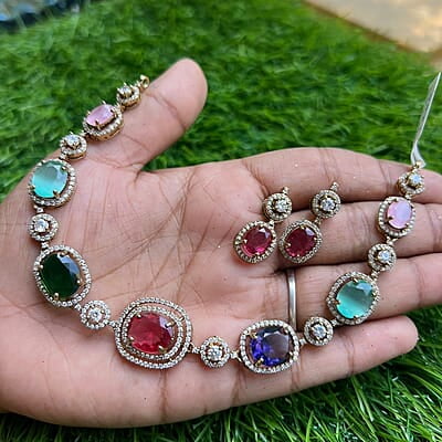 stone neckpiece double round desighn stone neckpiece double round desighn