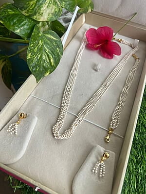 WHITE BEAD CHAIN ,BRACELET AND EARRING