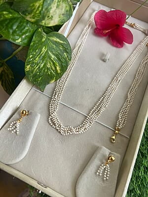 WHITE BEAD CHAIN ,BRACELET AND EARRING
