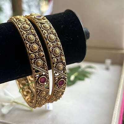 Rubi Oval Gold Plated Bangles
