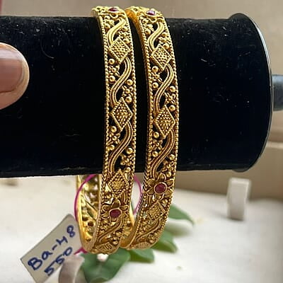 antic finish diamond & flower design bangle