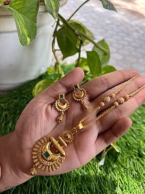 Traditional Chain Pendant