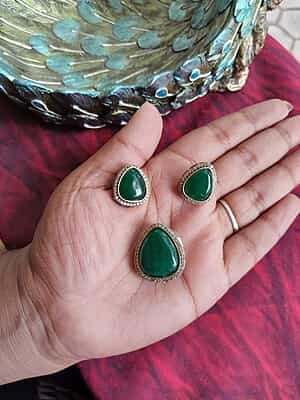 Differant victorian pendant with stud Differant victorian pendant with stud