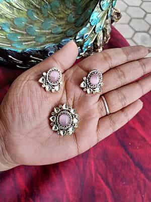 Traingle shape victorian pendant&stud Traingle shape victorian pendant&stud