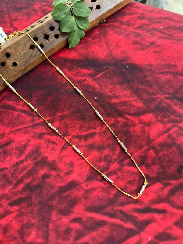 Trendy gold chain Trendy gold chain