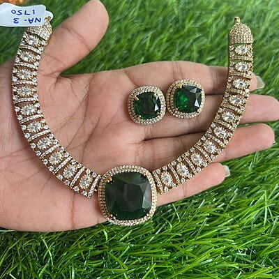 Trendy AD Neckpiece