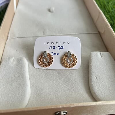 Circle Stone Stud