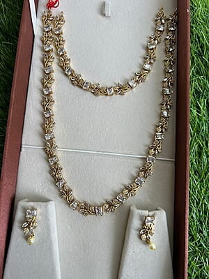 Leaf and square design combo set Leaf and square design combo set