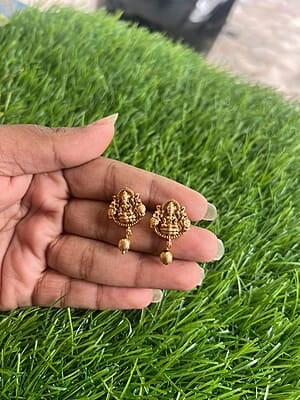 Lakshmi and elephant stud