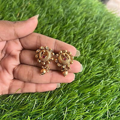Antic Peacock Stud