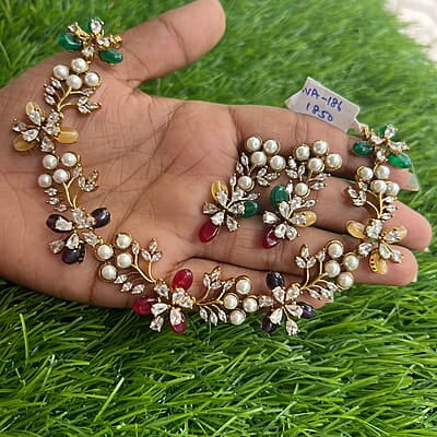 Leaf and ball design  neckpiece