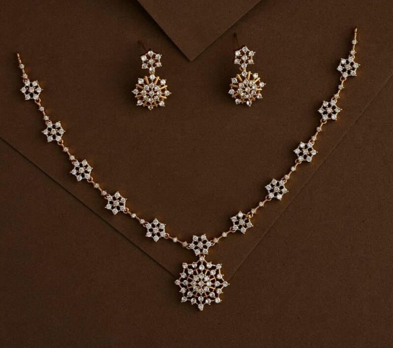 Star design stone necklace Star design stone necklace