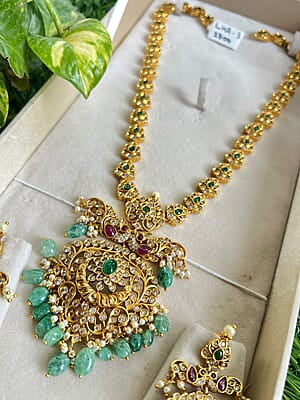 Trendy green stone long haram Trendy green stone long haram