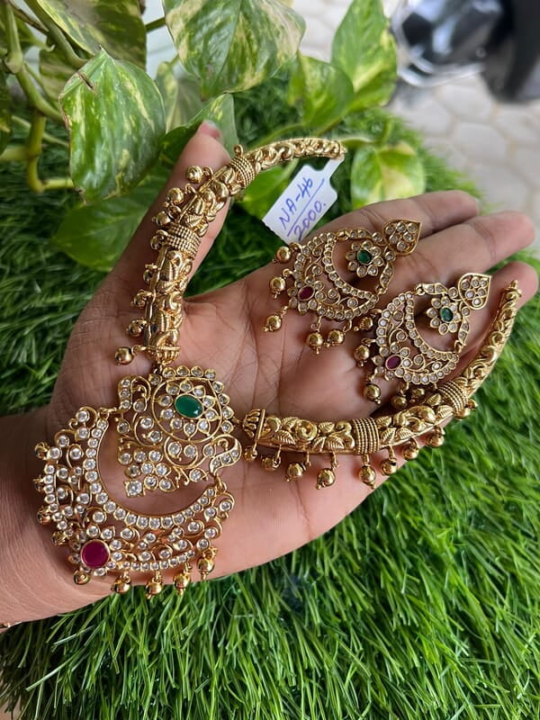 Fashionable trendy multi stone design NeckpieceS Fashionable trendy multi stone design NeckpieceS