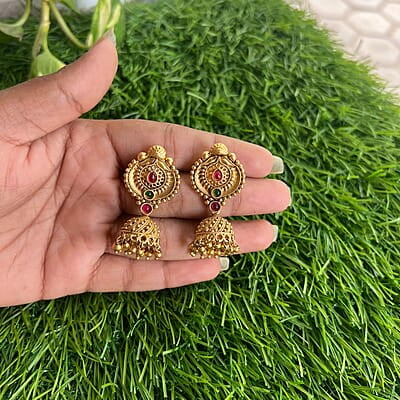 Gold finish unique design jumuka