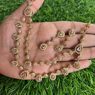 Tow layer type with White Stone Neckpiece