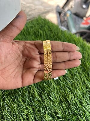 Gold finish box design regular use Bangles