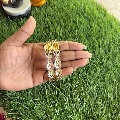 Jack fruit design with gold finish bangle