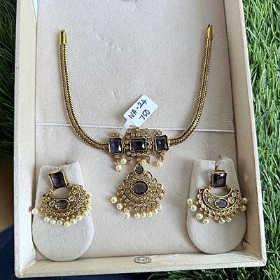 Unique stone fancy gold finished neckpiece