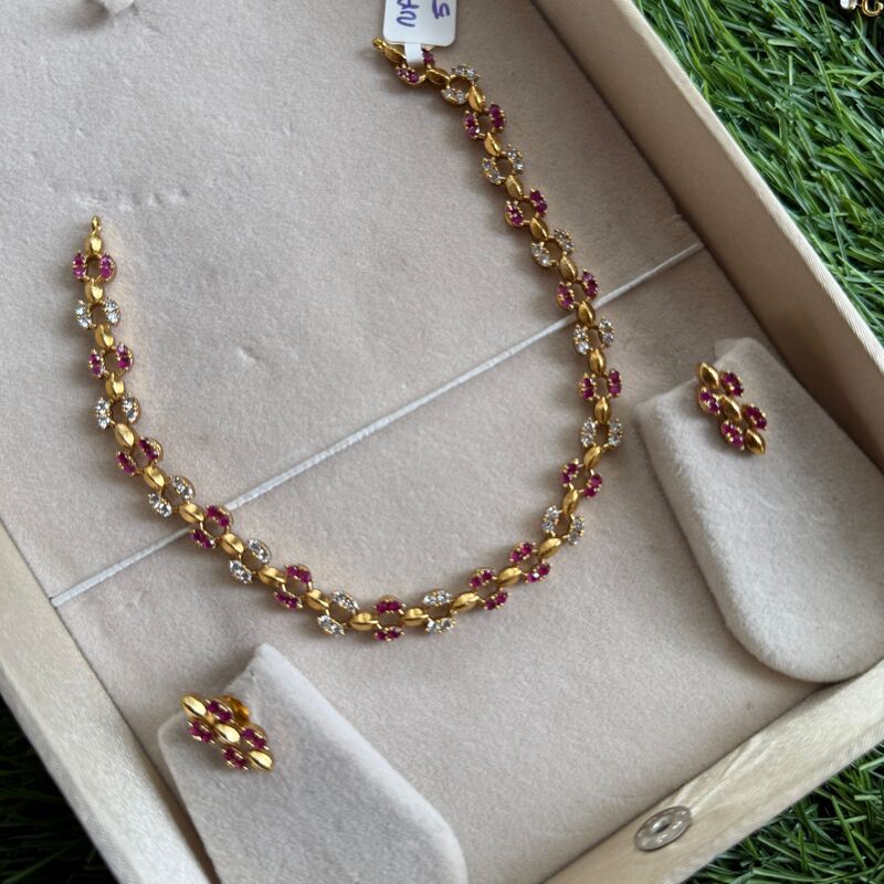 Twinkle stones with pretty design neckpiece Twinkle stones with pretty design neckpiece