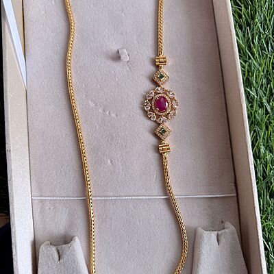 Flower design rubi stone mugappu chain