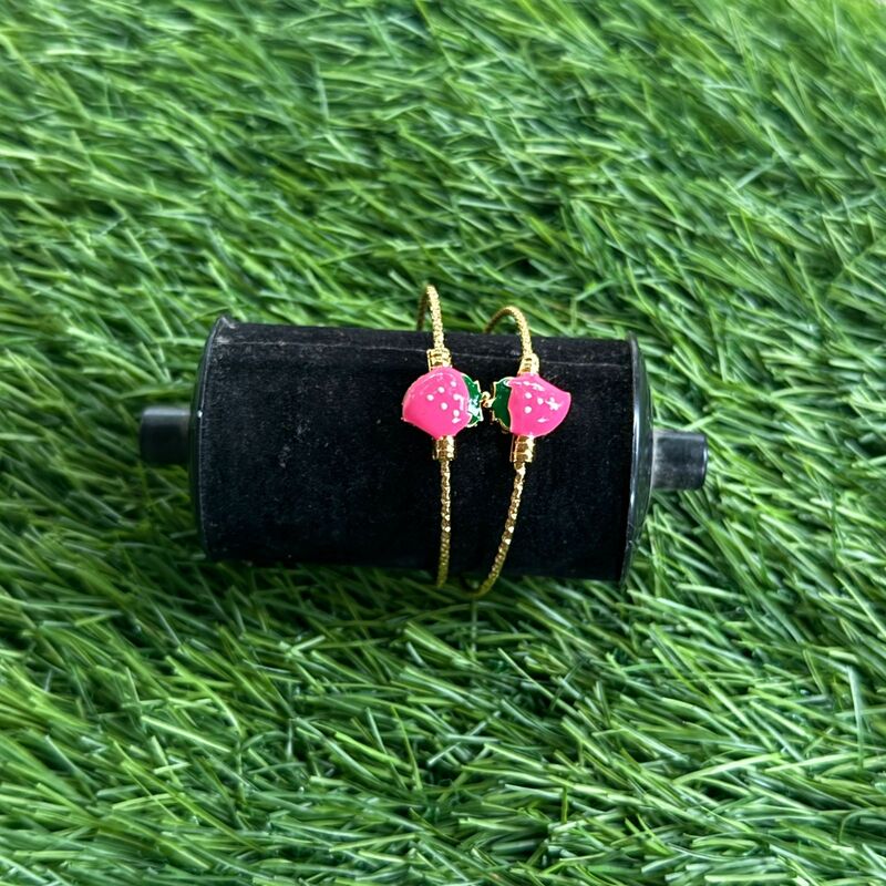 STRAWBERRY DESIGN ADJUSTABLE KINDS BANGLE STRAWBERRY DESIGN ADJUSTABLE KINDS BANGLE