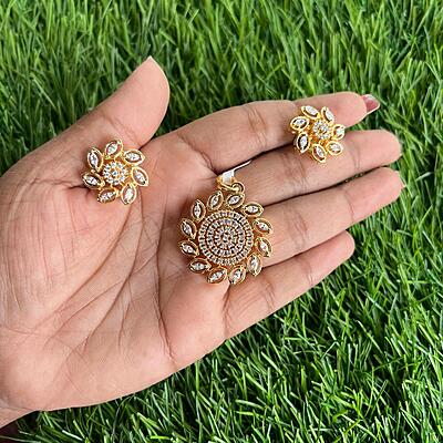 Unique floral with AD stone pendant earning set-