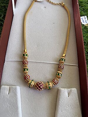 Ball stone design neckpiece