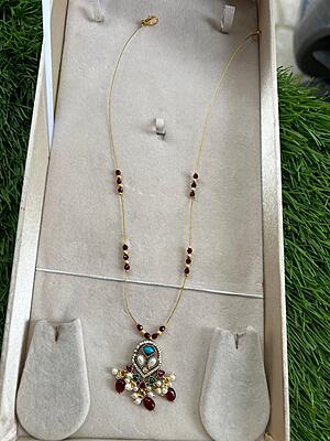 Fancy invisible chain pearl design
