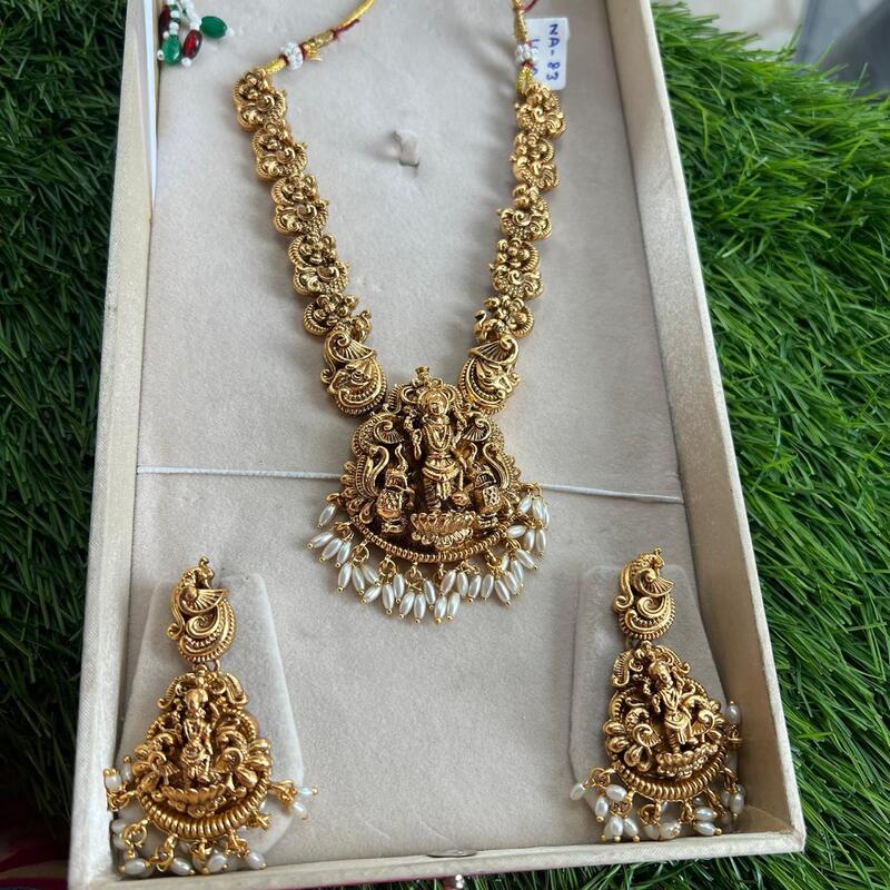 Temple design necklace with earing