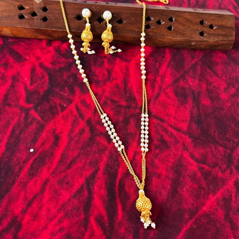 Pearl Chain Double Layer