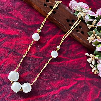 Simple Pearl Chain