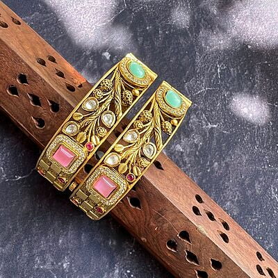 Classic Mint Pink Matte Gold Plated Bangle
