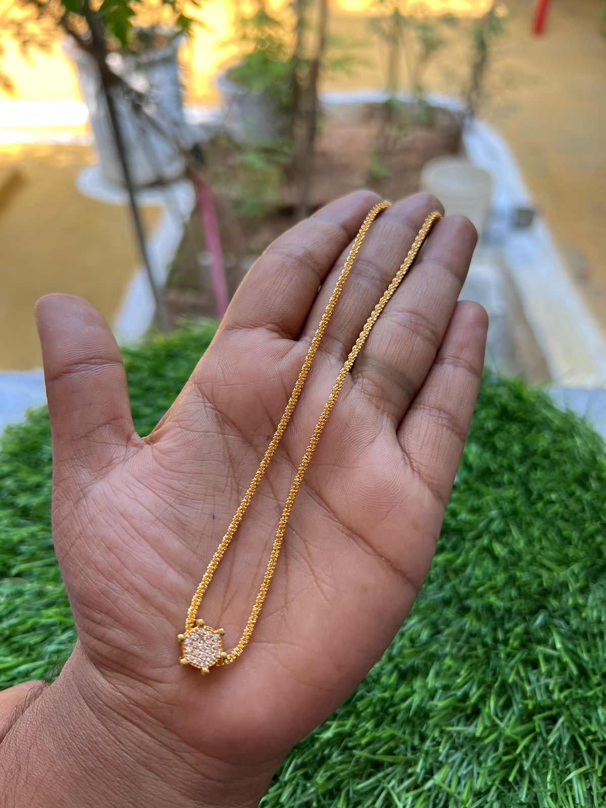Round Dollar Chain