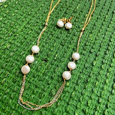 Trendy Pearl Chains